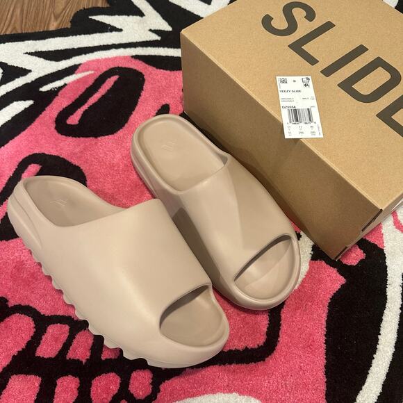 Yeezy Slide Pure (First Release) - Size 11 - Brand New - Picture 1 of 10